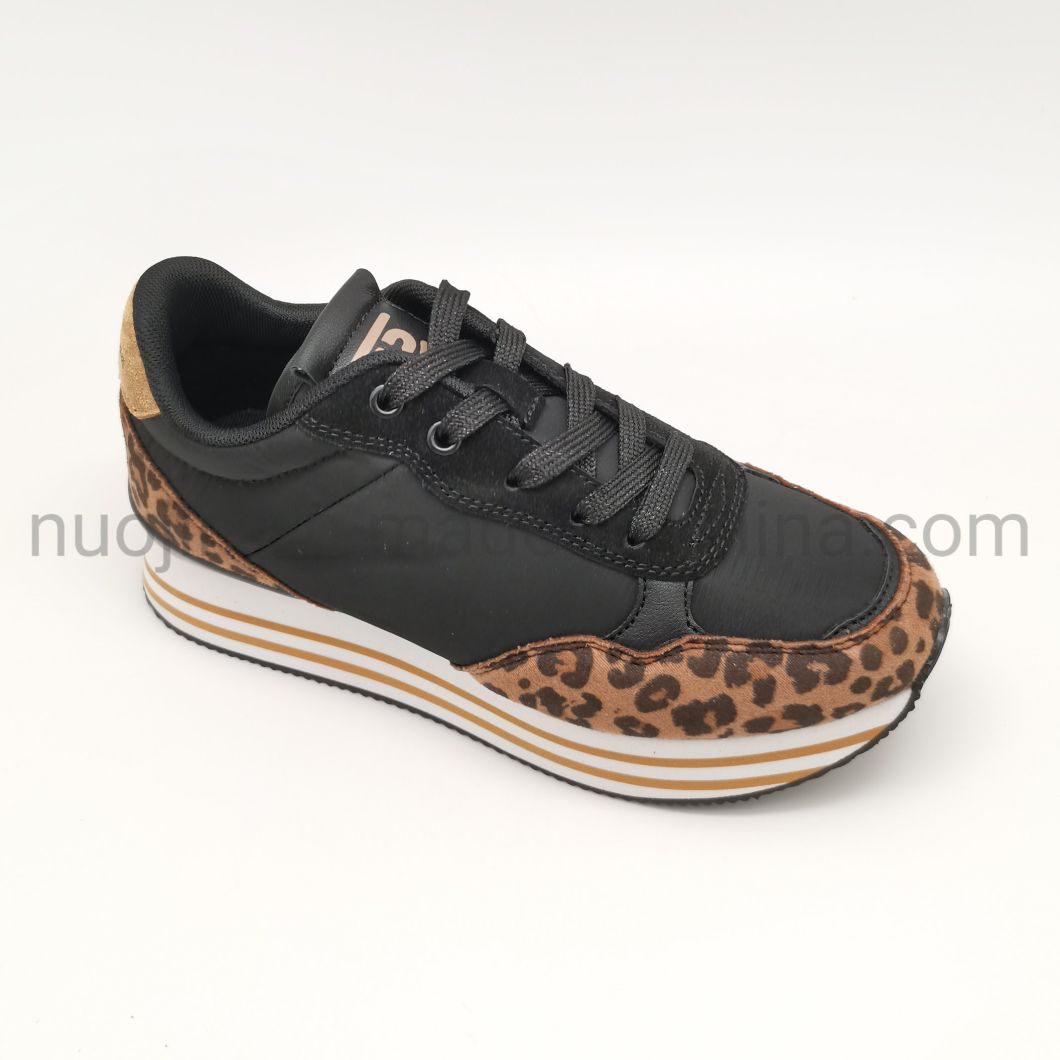 Derni&egrave;res femmes chaussures conception mode dames plate-forme chaussures de sport d&eacute;contract&eacute;es